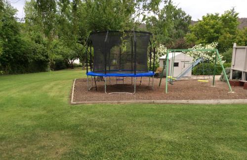 Alexandra Hotel | Alexandra Garden Court Motel