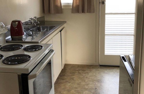 Alexandra Hotel | Alexandra Garden Court Motel