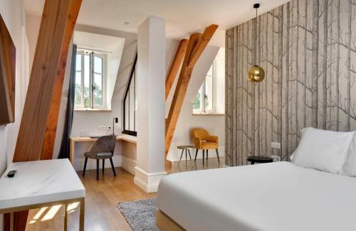 Mazieres-en-Gatine Hotel | Alexandra Palace - La Maison Younan