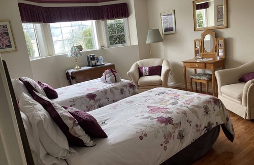Shannon Lake Bed & Breakfast | Alexandria House Bed & Breakfast