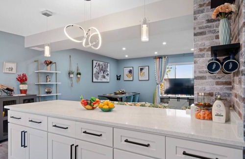 Potomac West House | Alexandria Old Town home-walking distance to Metro