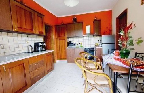 Ipsos Apartment | Alexandros 1 by Frangki