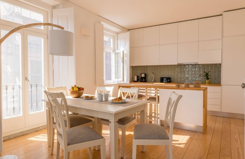 Se Apartment | Alfama by the cathedral 3BR+2Bath+elevator