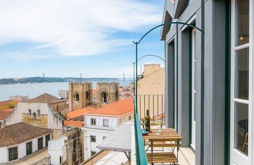 Se Apartment | Alfama Terrace River View by LovelyStay