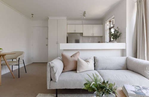 Fitzroy North Apartment | Alfred Crescent, Fitzroy North