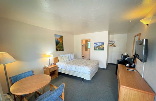 Wetmore Hotel | Alger Falls Motel