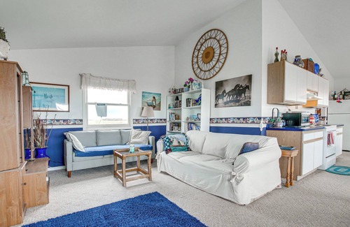 Algoma House | Algoma Vacation Rental w/Fire Pit + Lake Views!