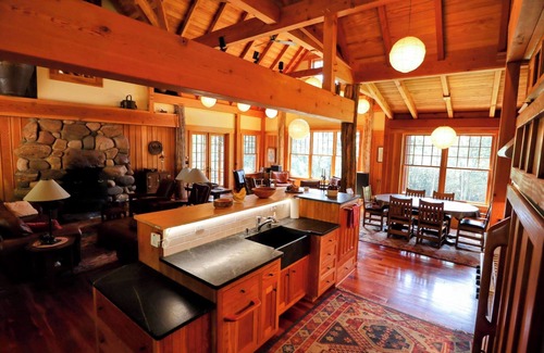 Eagles Mere Cabin | Algonac - Luxury Timber Lodge in Eagles Mere PA