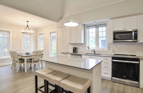 Minett House | Algonquin Cottage (#62)
