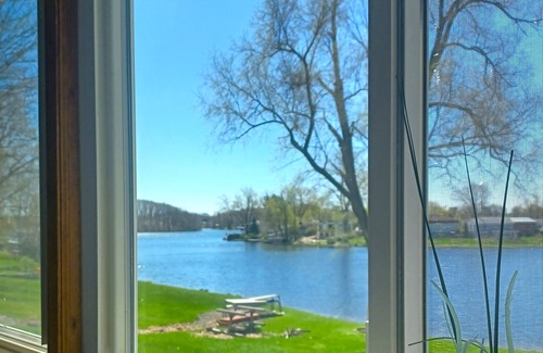 Hastings Apartment | Algonquin Lakeside Suite D with Private Dock