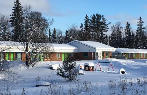 Machar Hotel | Algonquin Motel