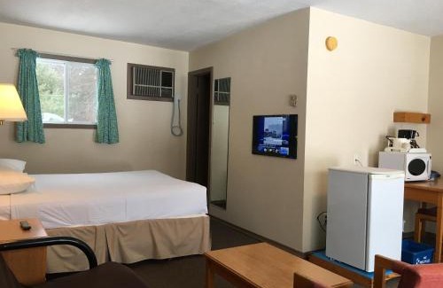 Machar Hotel | Algonquin Motel