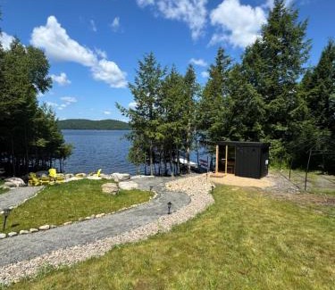 Madawaska Valley Villa | Algonquin Park,Sunset Paradise with Private Beach
