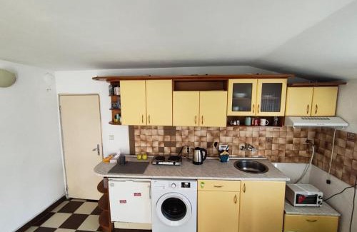 Varosha Apartment | AlHana Panoramic Studio - Top Center, Blagoevgrad