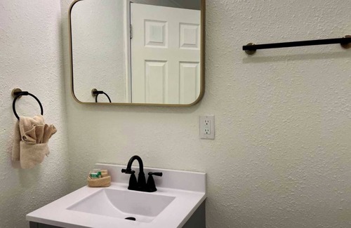 Lake of the Ozarks Hotel | Alhonna Resort Motel Unit 36