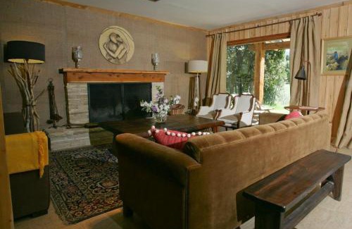 Villa Arelauquen House | Alhue - Casa en el Golf