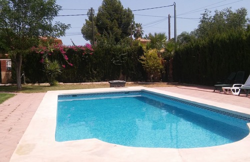 San Vicente del Raspeig Villa | ALICANTE CHALET WITH POOL 12 PEOPLE NEAR BEST BEACHES