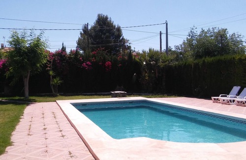 San Vicente del Raspeig Villa | ALICANTE CHALET WITH POOL 12 PEOPLE NEAR BEST BEACHES
