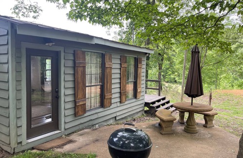 Pope Cabin | Alice Moseley's Plum Point Retreat @ Enid Lake