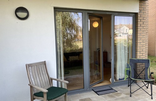 Dovercourt Apartment | Alice`s Beachside Haven