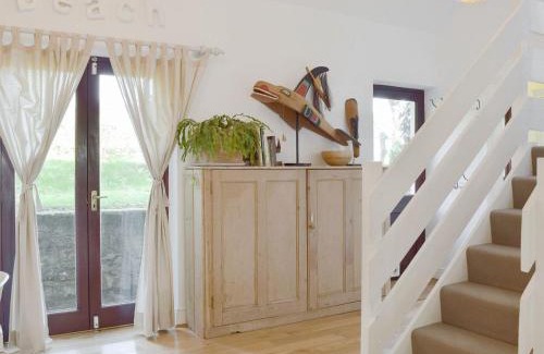 Wiseman's Bridge House | Alices Cottage
