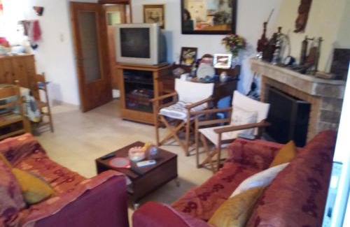 Markopoulo Mesogaias House | Aliki House