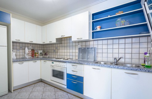 Paralia Agias Fotinis House | Aliki Studios