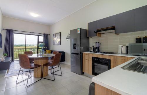 Greater Johannesburg Metropolitan Area Apartment | #AlimamaSpaces Future's GreenLee Hideaway