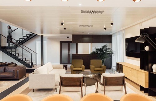 Lloreda Villa | ALIRON HOTEL