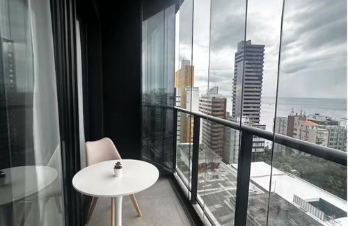 Vitoria Apartment | Alive Victory Corridor: Sea View!