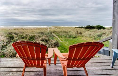 Rockaway Beach House | Aliyah - Oceanfront Home