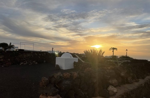 Las Brenas House | Aljibe House. Fantastic house near the beach in Yaiza, Lanzarote, Canary Islands.