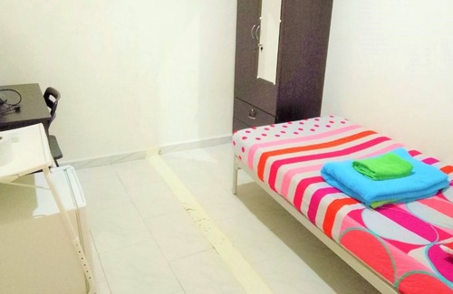 Geylang Apartment | Aljunied Room1> MRT 3 mins> CBD 15 mins