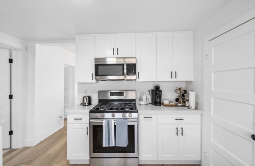 West Seattle House | ★ ALKI BEACH HOUSE ★ PARKING