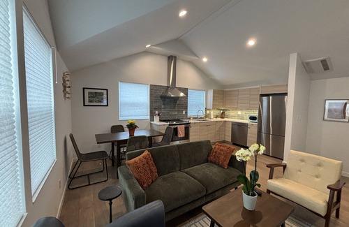 West Seattle Cottage | Alki Beach modern and cozy 3 bdrm home near dining, Lumen and T-Mobile park.