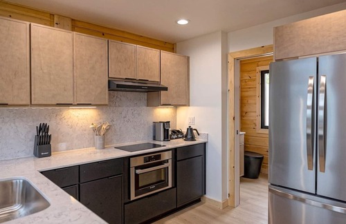 Bristol House | All 6 Villas at The Fives Private Oasis