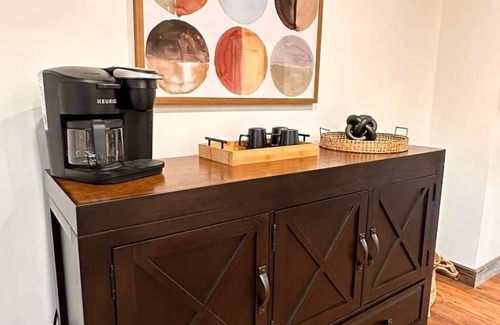 Perkinston Apartment | All about the Buzz