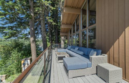Leavenworth House | All About the Lake by NW Comfy Cabins