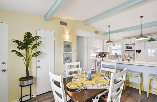 Isla Del Sol House | All Day Bay Dream | Canal Front with Dock!