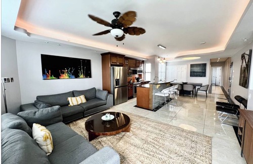 Center City Apartment | All Decked Out! 2Bd Apt w/Patio in Center City!