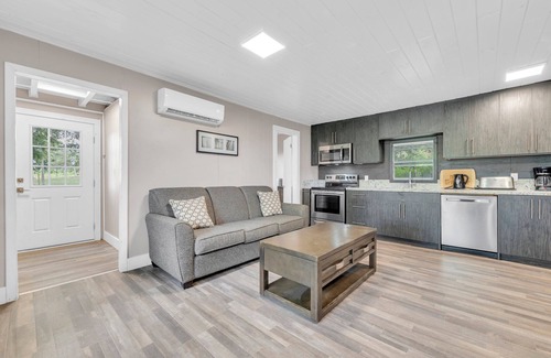 Centre Hastings Cottage | All Four Lakefront Cottages w Large Dock & Fire Pits included in this booking.nn
