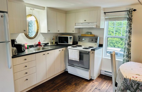 Saint-Venant-de-Paquette Apartment | All-inclusive accommodation in the countryside. Temporary (31 days or more)