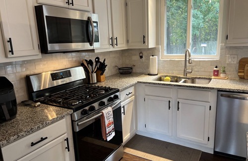 Warwick House | All Inclusive 2 Bedroom Home with Gym and Office