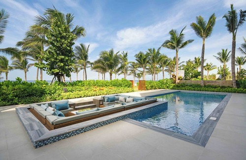 Dien Ban Villa | All-inclusive Luxury Beachfront Villa nearby Golf Courses