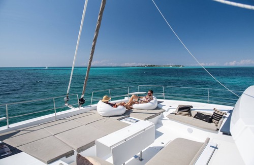 Nassau Boat Rental | All Inclusive Luxury Sailing Catamaran W/captain & Chef 4 bedrooms 8 guests.