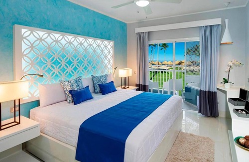 Punta Cana Village House | All inclusive mini suite, jetted tub and balcony at Grand Sirenis in Punta Cana