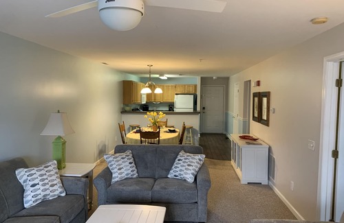 Rehoboth Beach Condo | All linens included! 2BR 2B close to downtown Rehoboth with wonderful reviews!