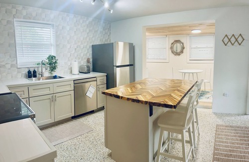 River District Condo | All NEW 1-bedroom condo located in the stunning Riverview area of Bradenton