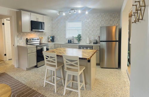 River District Condo | All NEW 1-bedroom condo located in the stunning Riverview area of Bradenton