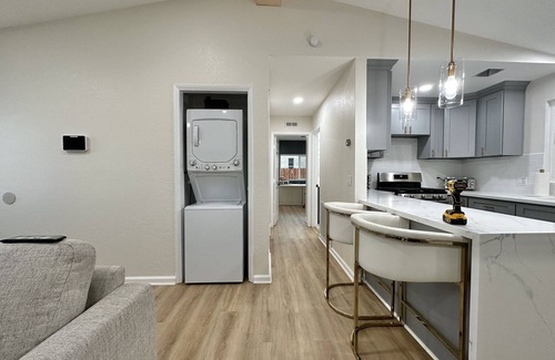 Lancaster House | ⁂ All-New ⁂ AC/Heat⁂W/D⁂ AC⁂ Pet Friendly ⁂ Yard⁂